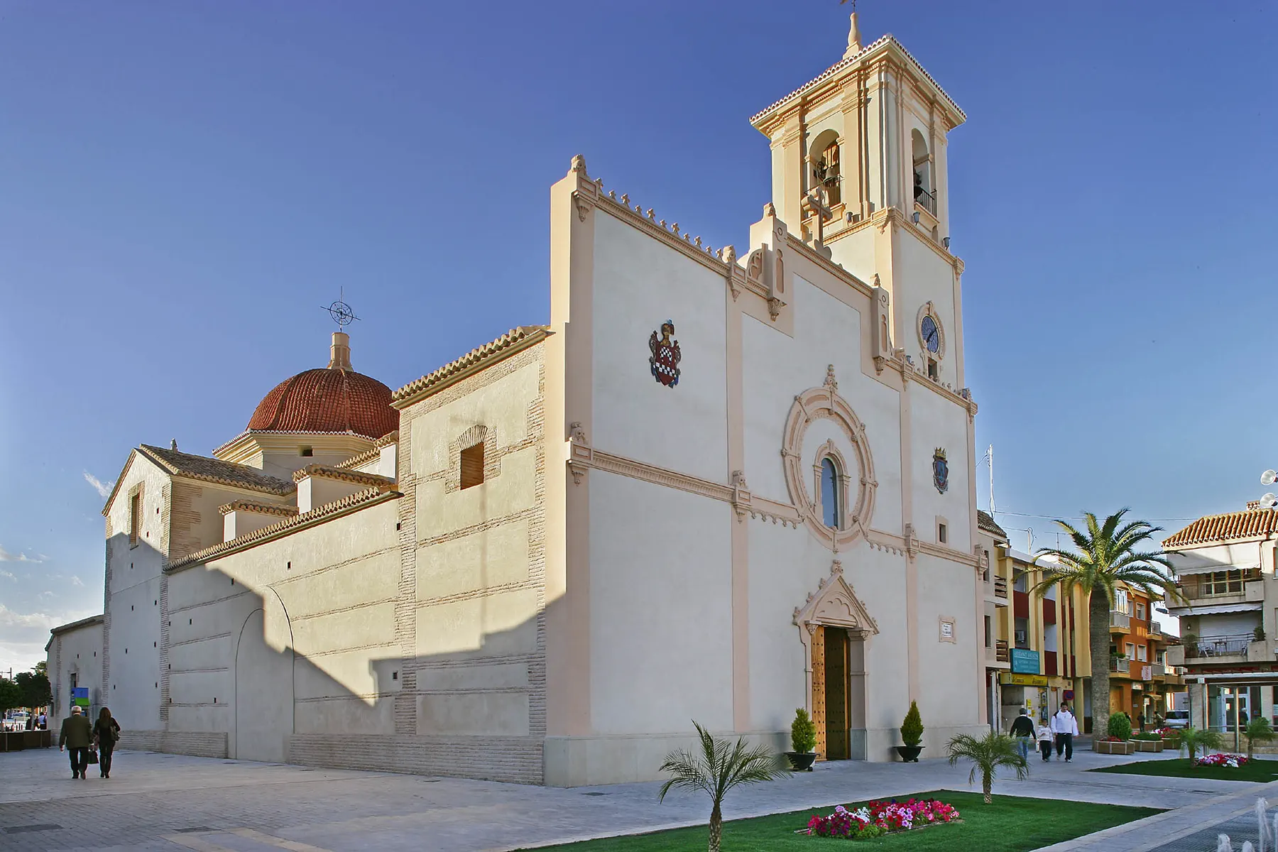 Iglesia de San Francisco Javier en la Plaza de España de San Javier, Murcia