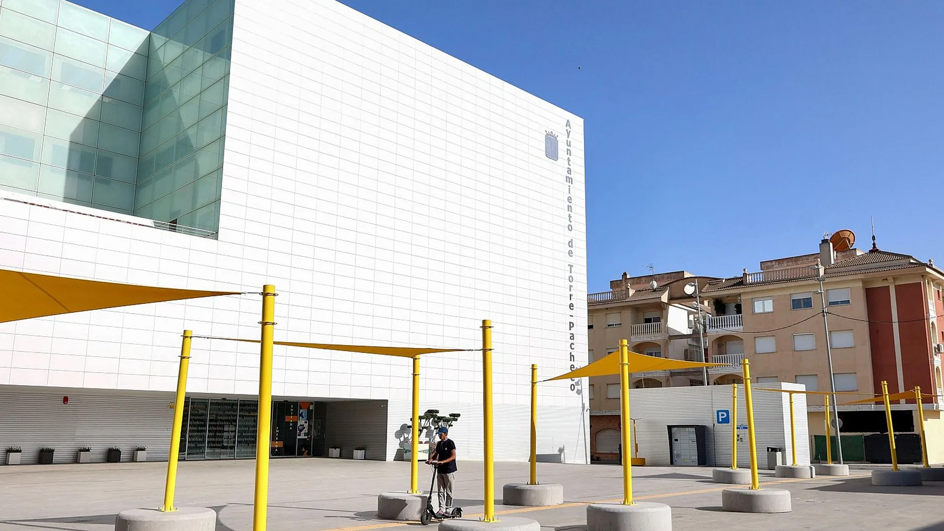 Ayuntamiento de Torre-Pacheco en la plaza principal del casco urbano