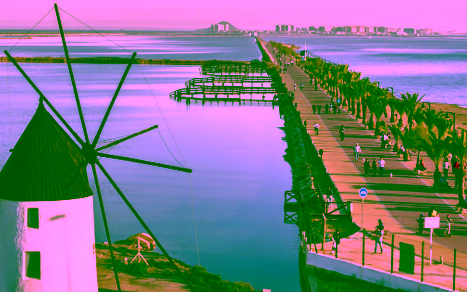 Molino tradicional de las Salinas junto al paseo marítimo de Lo Pagán, San Pedro del Pinatar